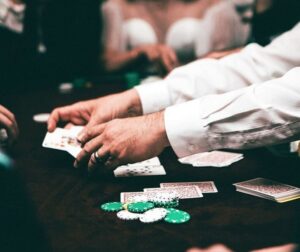 người chơi poker